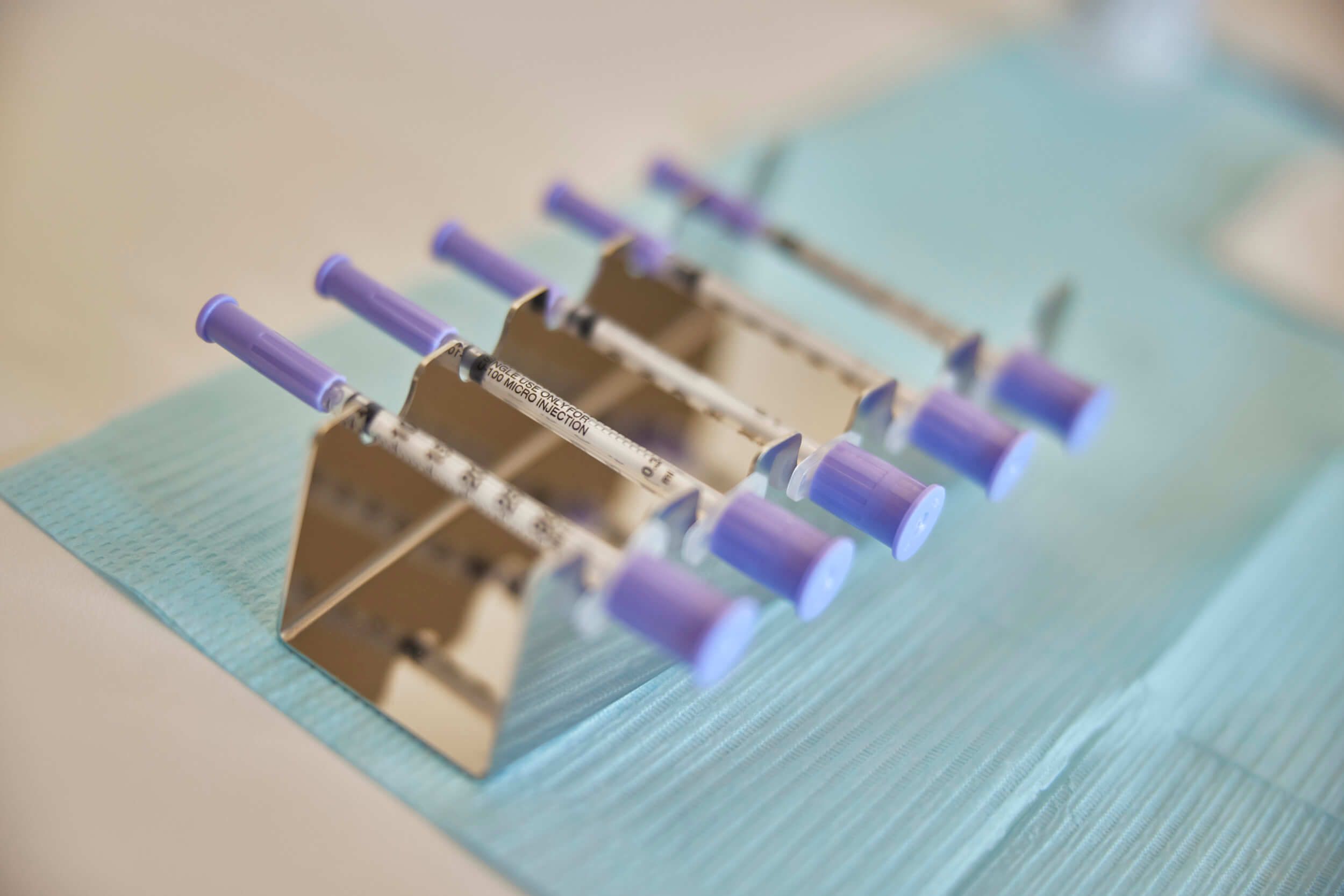 Bijwerkingen van een fillerbehandeling: achtergrondinformatie over risico's en veiligheid bij The Body Clinic