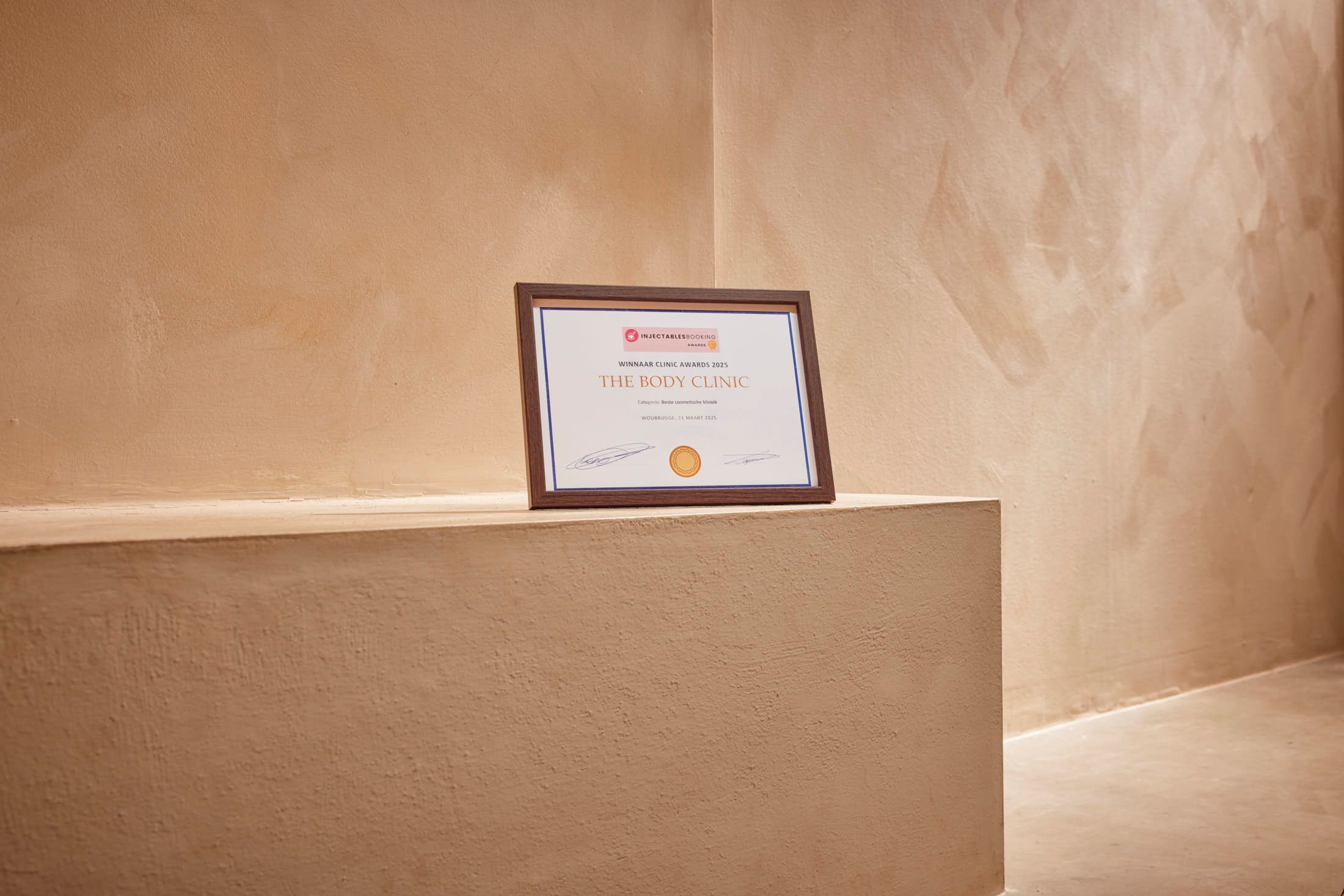 Clinic Award certificaat voor beste cosmetische kliniek van Nederland bij The Body Clinic