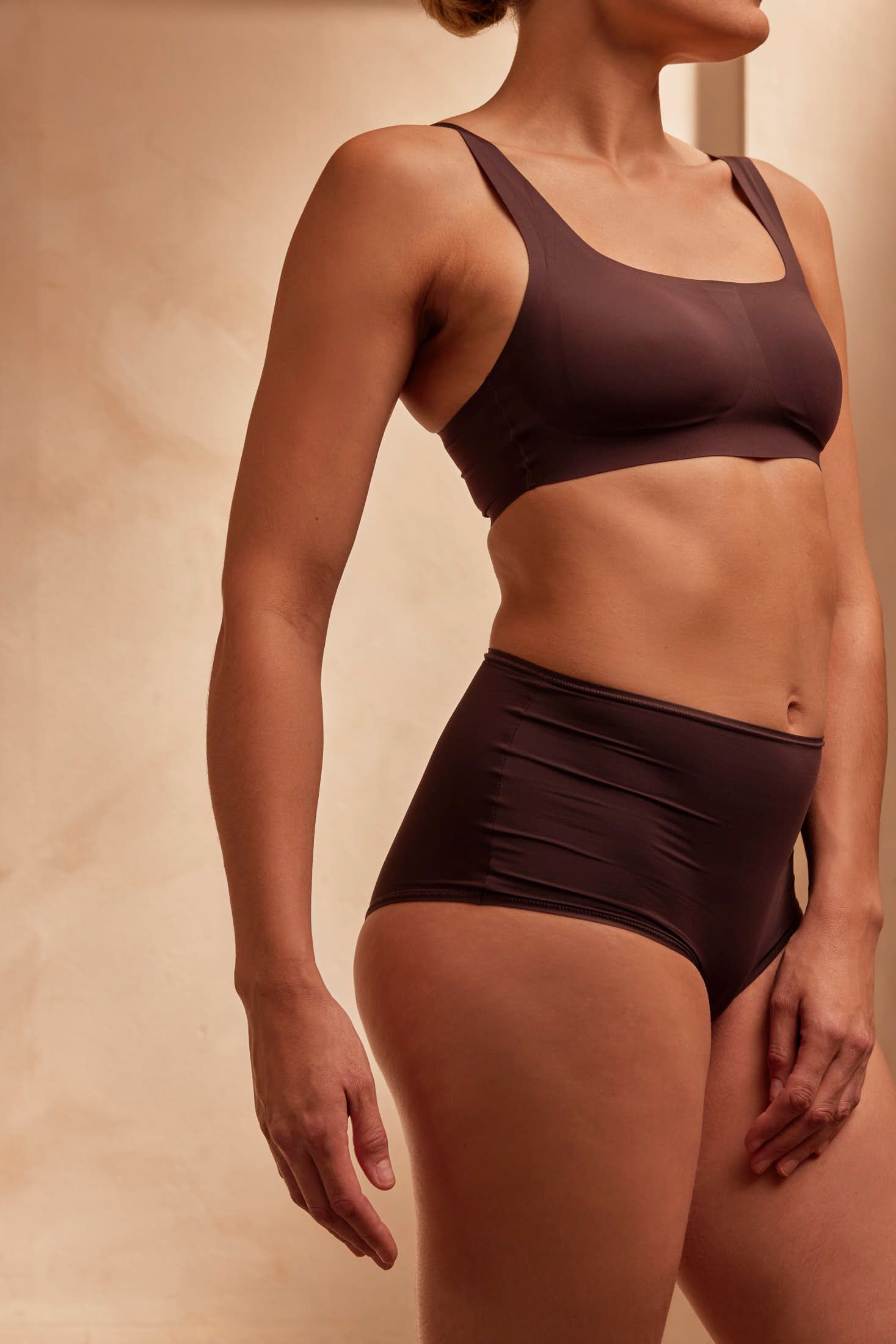 Resultaat van gerichte LPG endormologie behandeling op benen en billen bij The Body Clinic