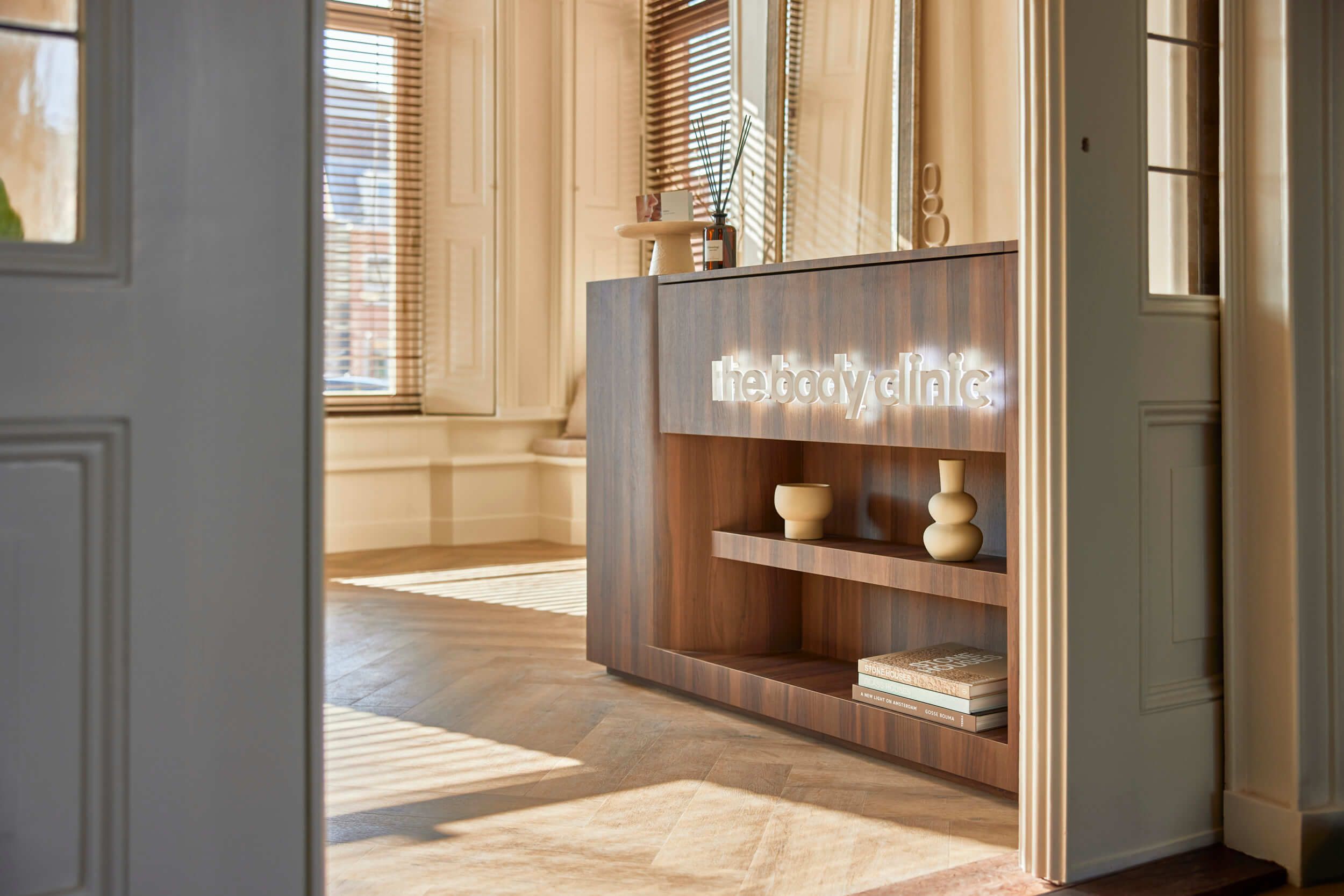 Ontvangstruimte bij cosmetische kliniek The Body Clinic Eindhoven
