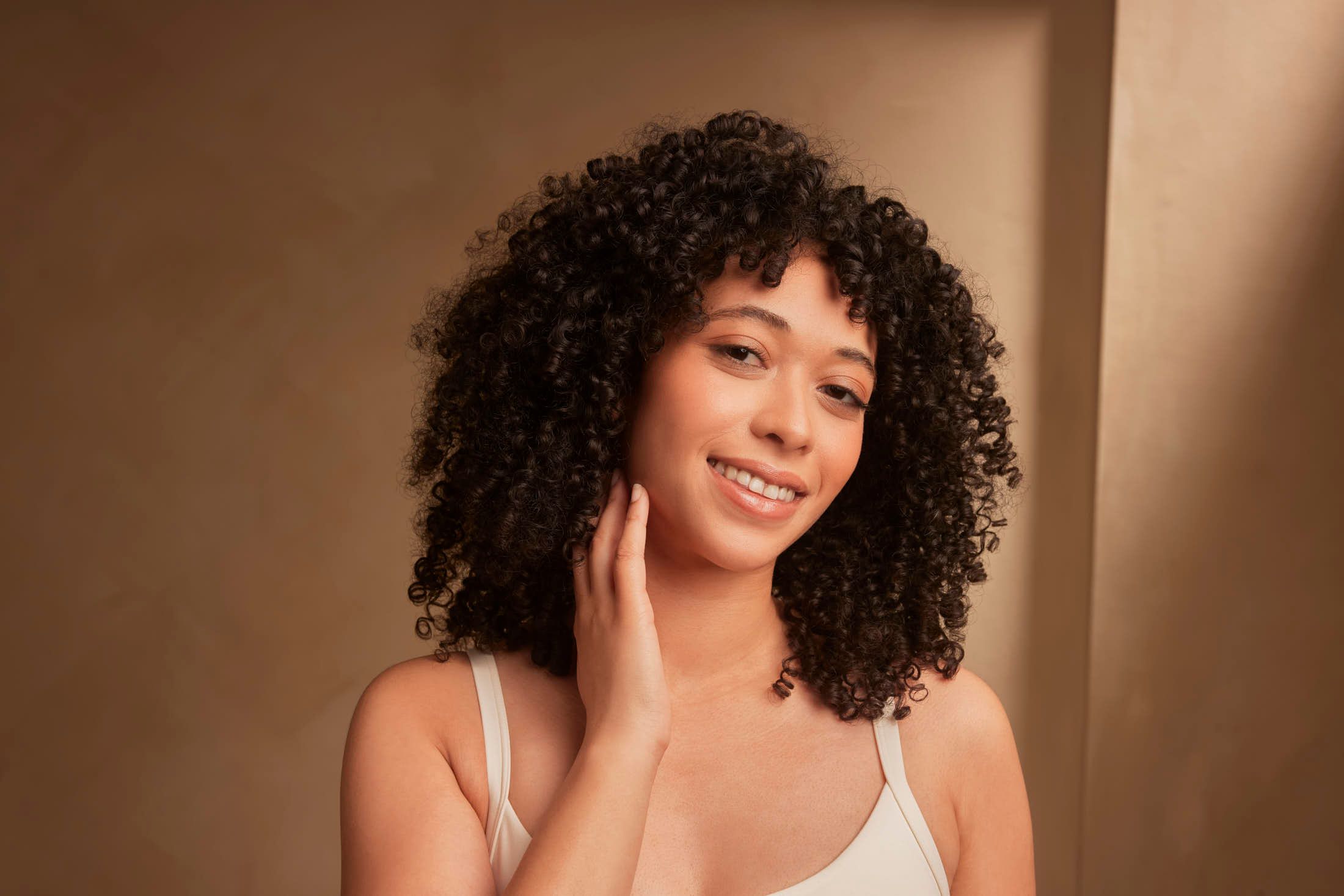 Client met strakke, verjongende huid na HIFU-behandeling bij The Body Clinic