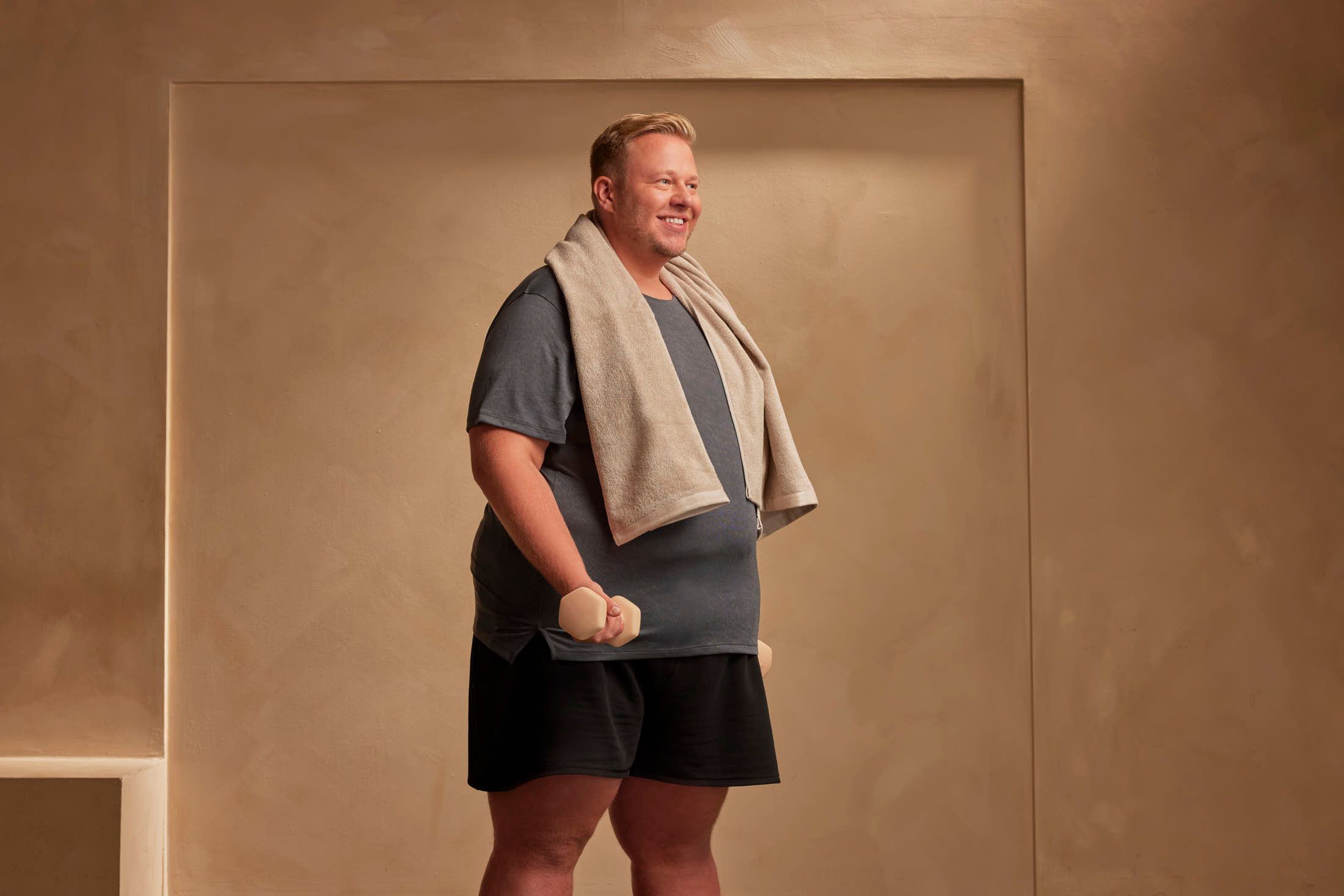 Cliënt in sportkleding tijdens medisch afvallen traject bij The Body Clinic