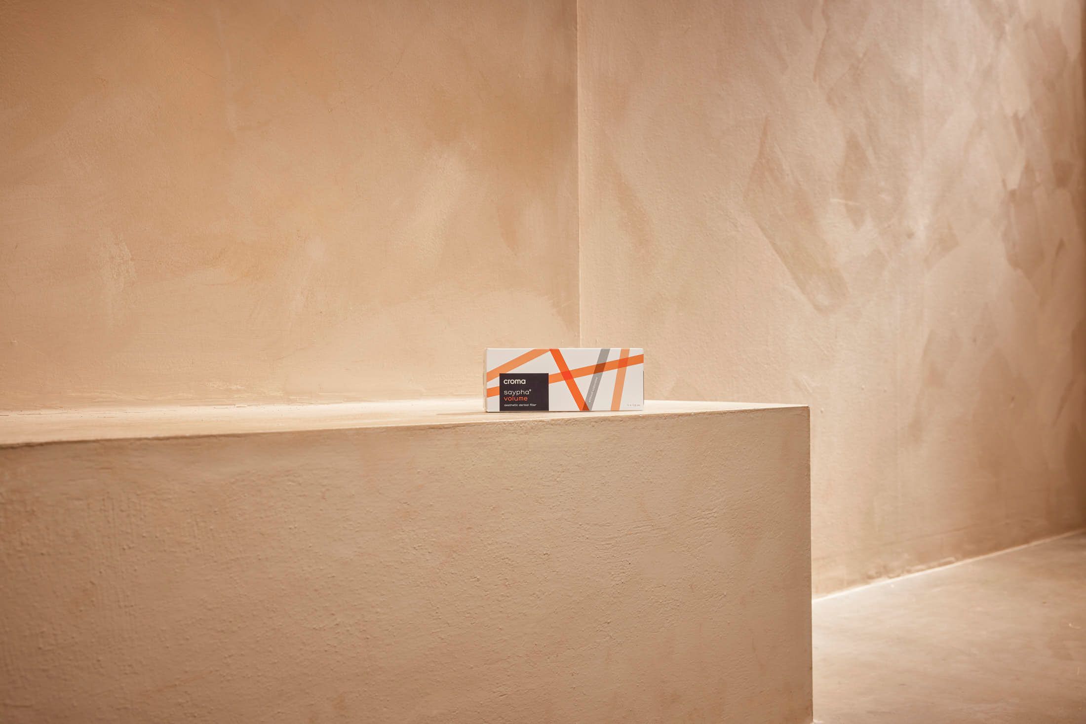 Saypha hyaluronzuur filler voor subtiele volumecorrectie en verfijning van gezichtscontouren bij The Body Clinic