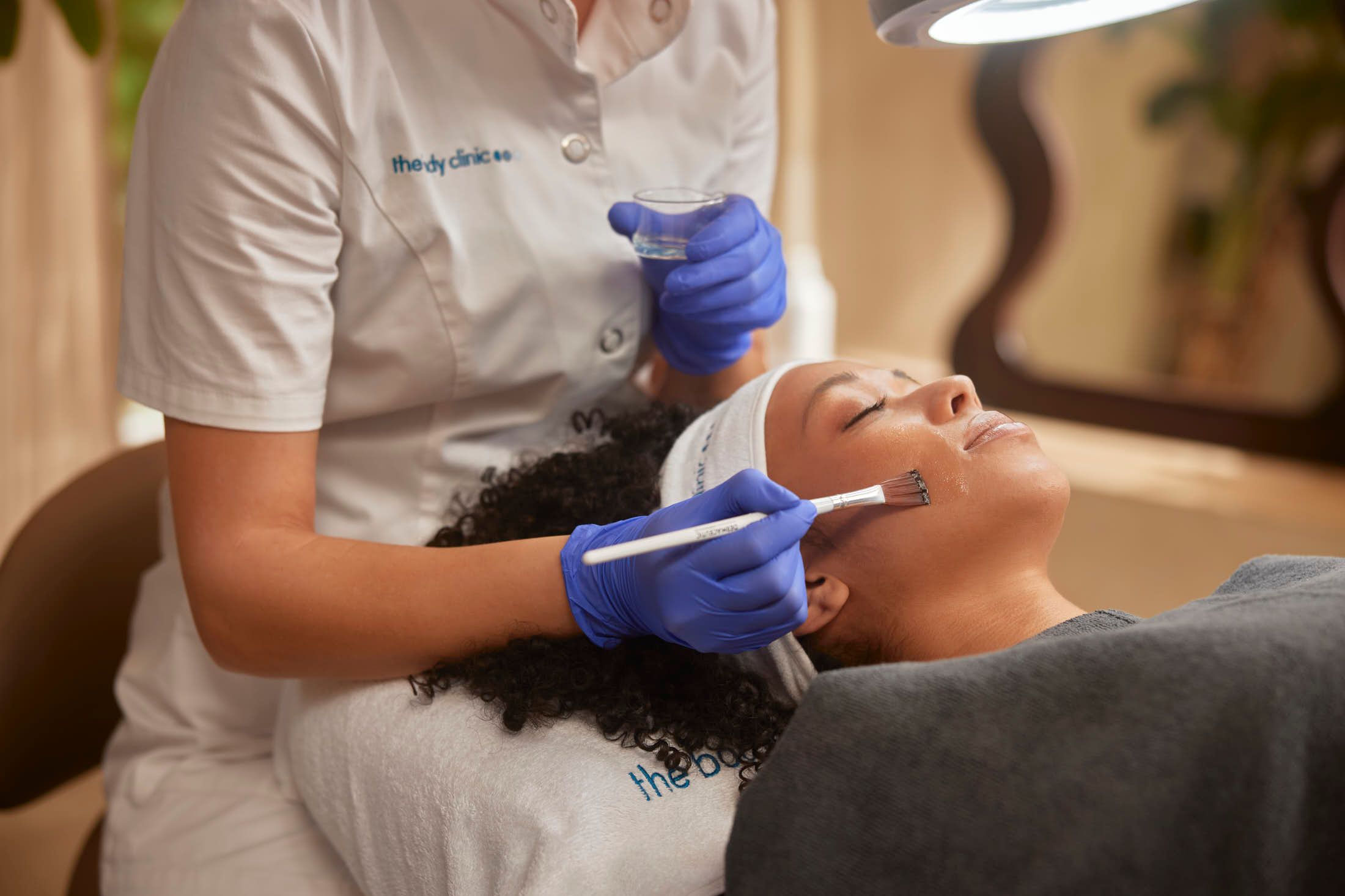 Winter Skin Special combinatiebehandeling met Profhilo en vitamine C peeling bij The Body Clinic