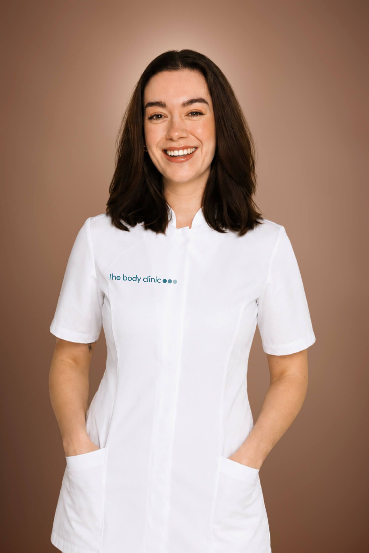 Portretfoto van Demy Milenkovic, huidtherapeut bij The Body Clinic