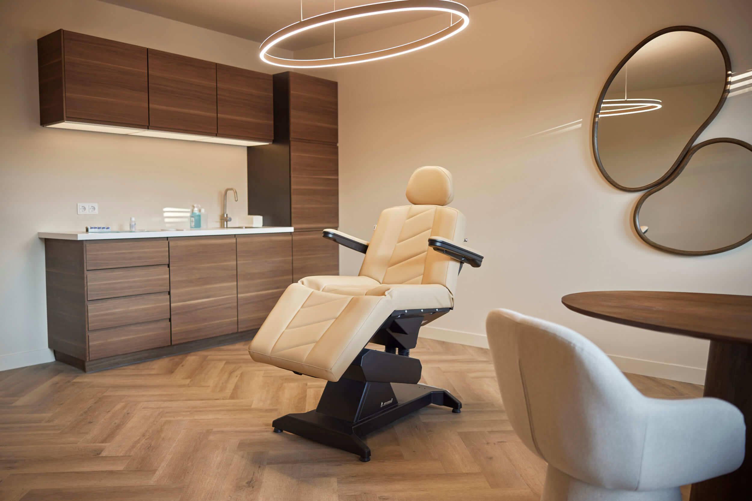 Ontvangstruimte bij cosmetische kliniek The Body Clinic Groningen